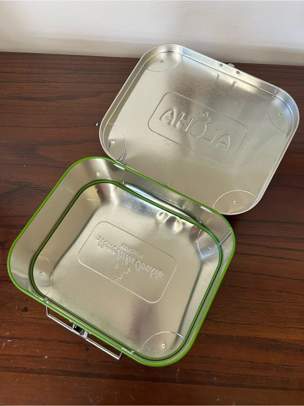 Free item: empty cookie tin
